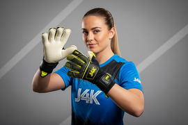 Best Goalkeeper Gloves for My Daughter